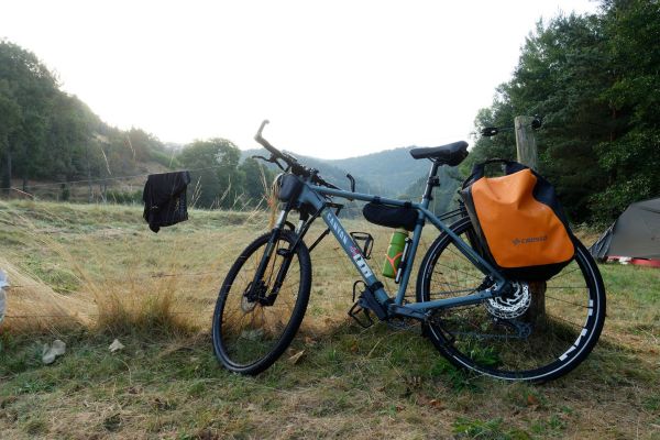 Fabrication française et sacoches de vélo : ce qui change côté durabilité